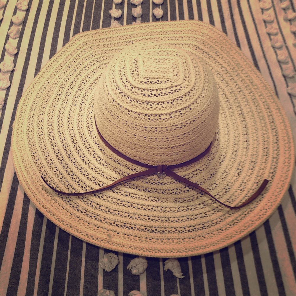 Straw sun hat